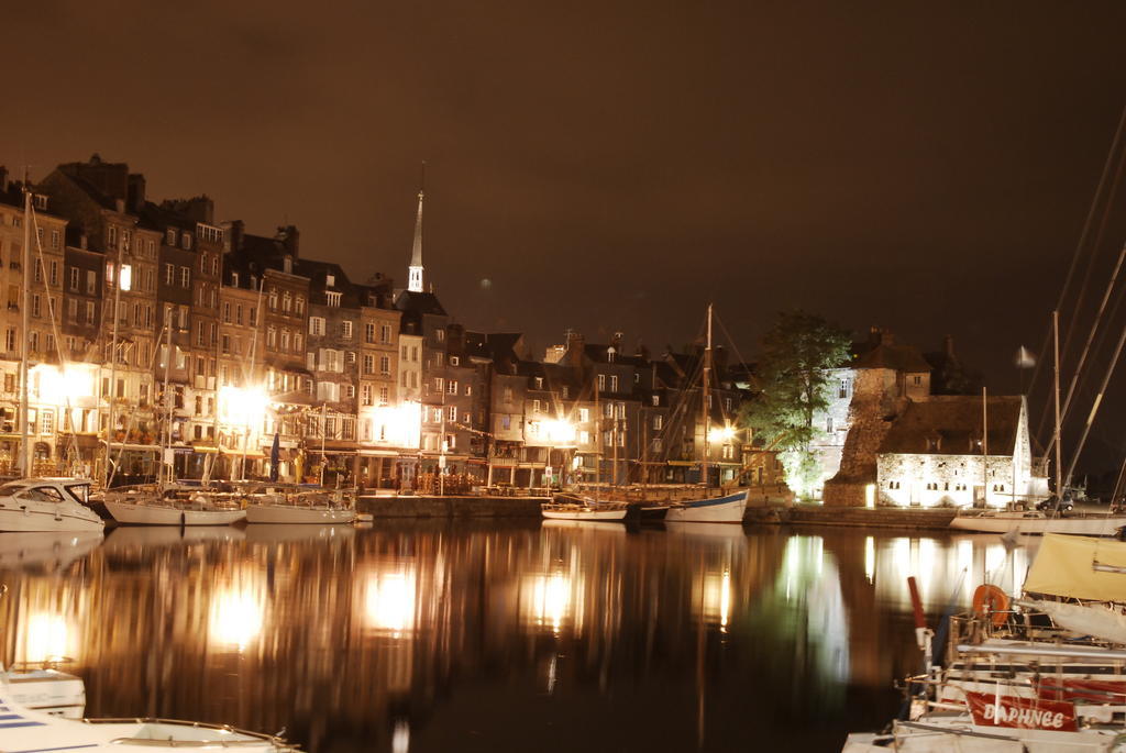 Au 14 Honfleur Parking Prive Appartement Kamer foto